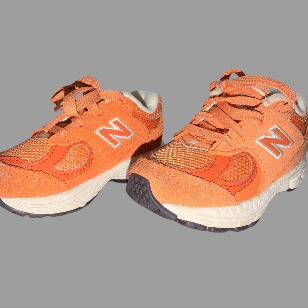 New Balance 2002 Toddler Sneakers | Size 5 | Orange | Unisex | Like New